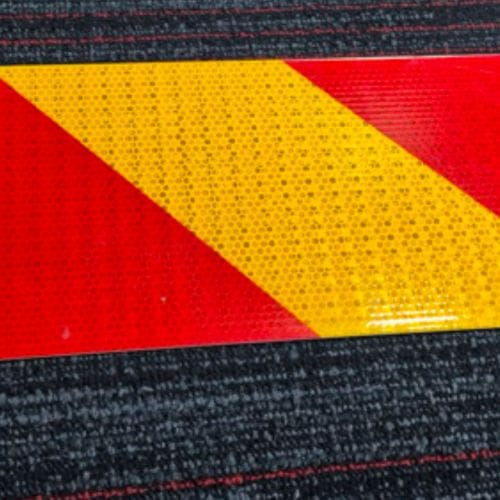 Marker 600mm x 150mm Alloy Class 1 Right (Rounded Corners) - Image 3