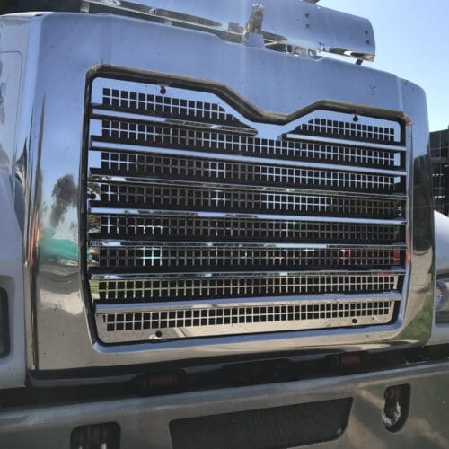 Stainless Steel Grill To Suit Mack Superliner and Trident - Image 2