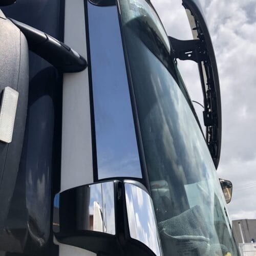 Stainless Steel Windscreen Trim Kit To Suit Scania - Image 4