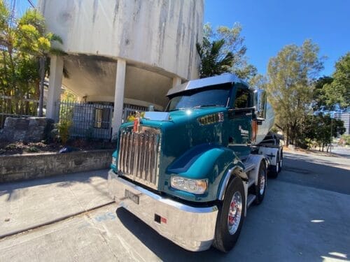 Stainless Steel Bug Deflector To Suit Kenworth T359 T360 - Image 2