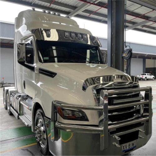 Stainless Steel Bug Deflector To Suit Freightliner Cascadia - Image 2