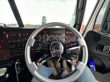 Steering Wheel 4 Spoke Straight Silver - Image 3