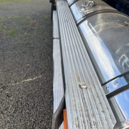 Aluminium Step 1330mm Left or Right Single - Image 3