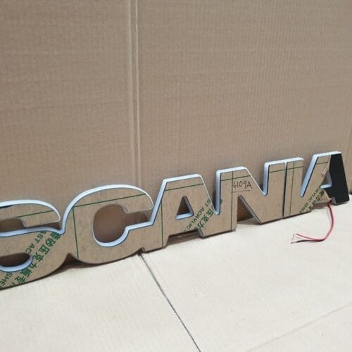 LED Backlight Grill Badge to Suit Scania - Image 2